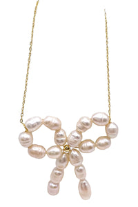 Fresh Pearl Bow Necklace