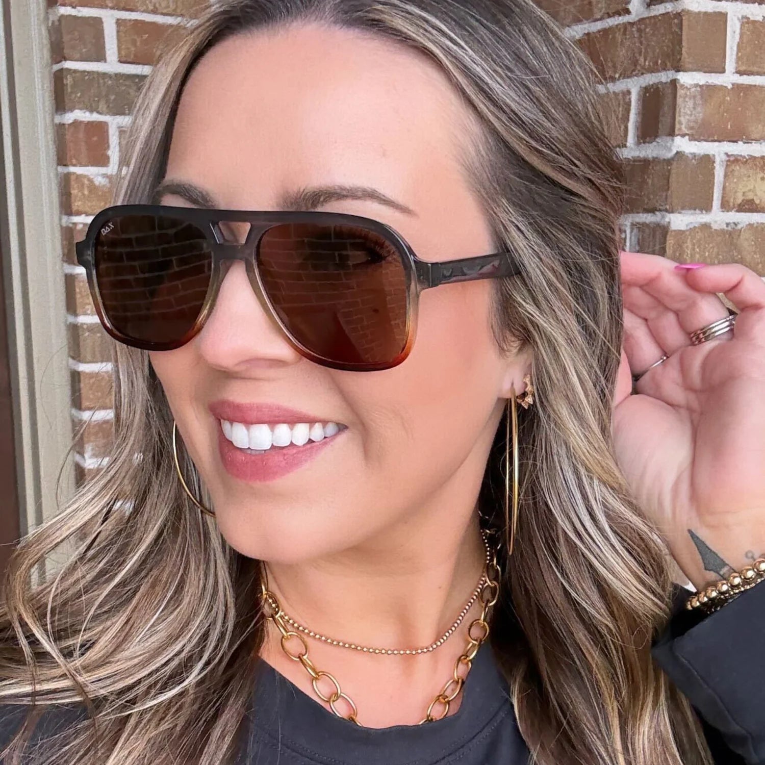 Cruz in Grey Dax Sunglasses