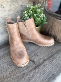 Corky's Don't Be Difficult Sand Boots