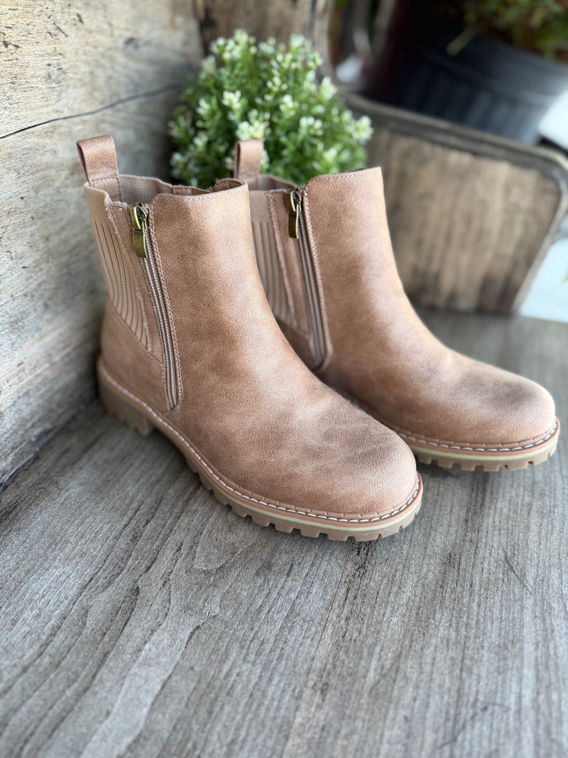 Corky's Don't Be Difficult Sand Boots