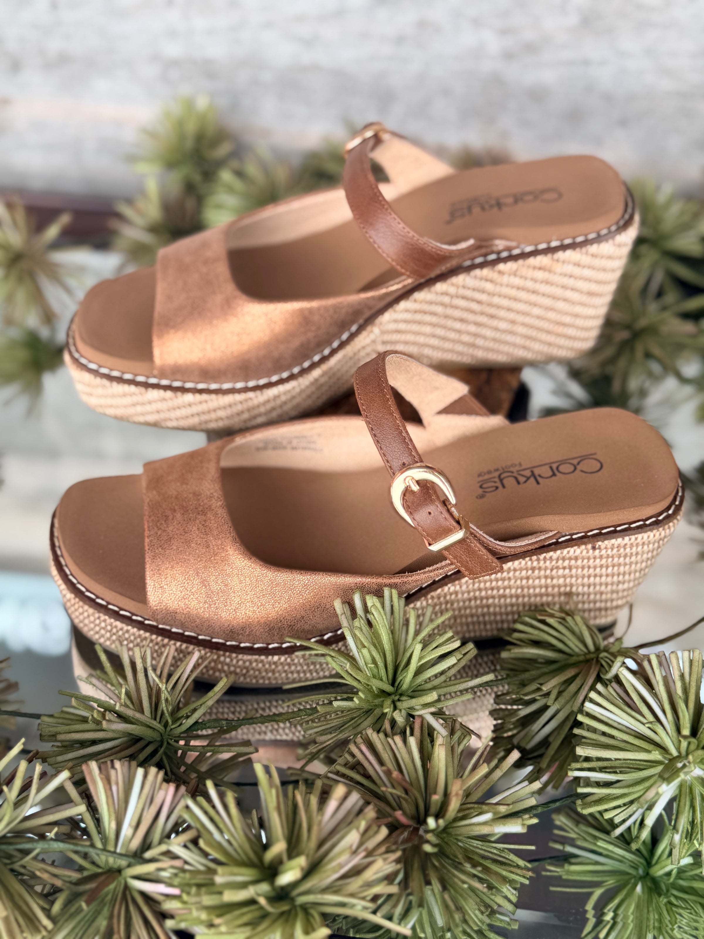 Corkys' Treat Yourself In Bronze Combo