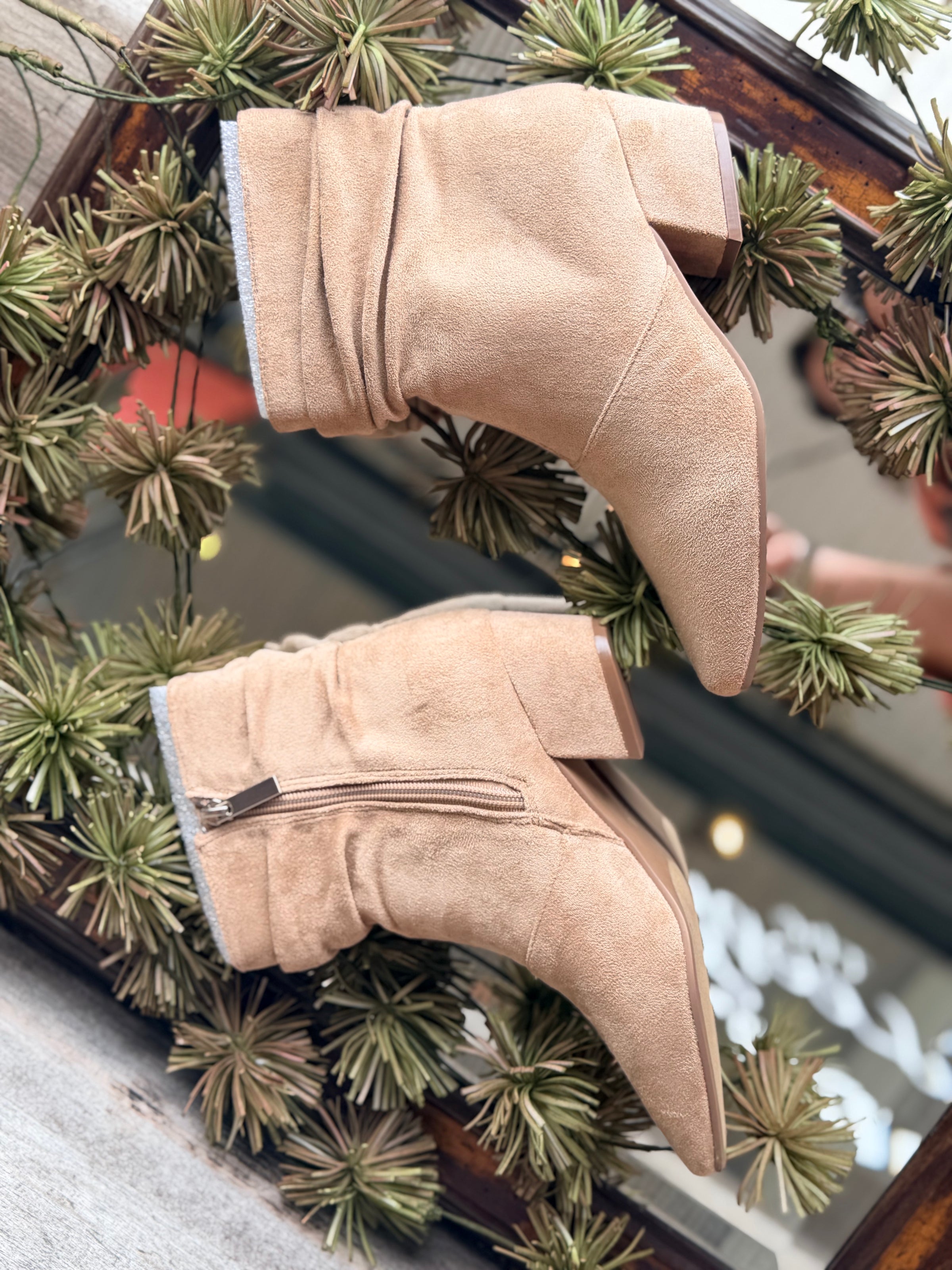 Corkys Addicted Sand Faux Suede